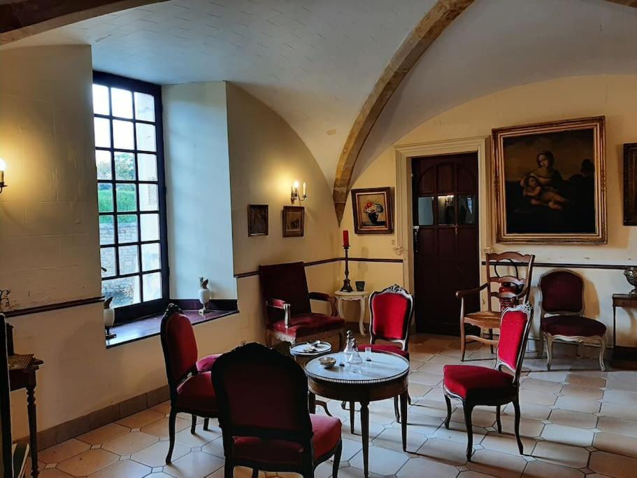 Un séjour d'exception au Logis du Château Saint-Pierre-de-l'Isle Exterior foto