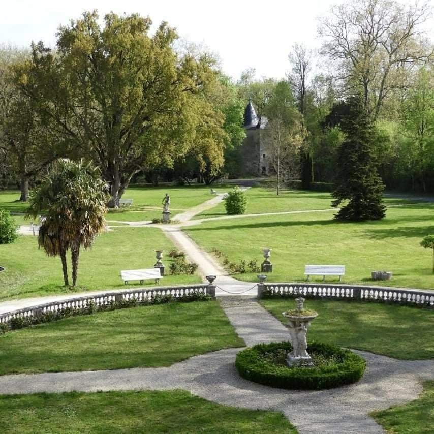 Un séjour d'exception au Logis du Château Saint-Pierre-de-l'Isle Exterior foto