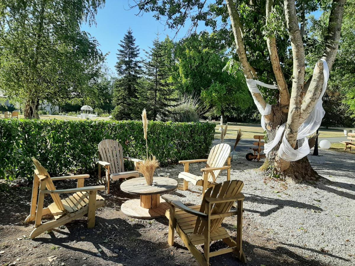 Un séjour d'exception au Logis du Château Saint-Pierre-de-l'Isle Exterior foto